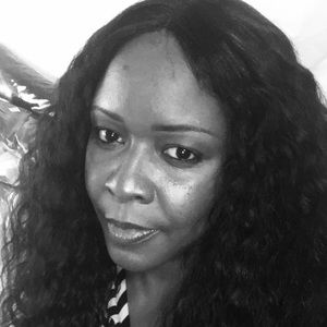 Meet your Posher, Monique